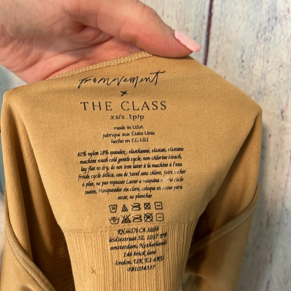 NWOT FP Movement Good Karma Crop Tank- NO LOGO - Picture 5 of 6